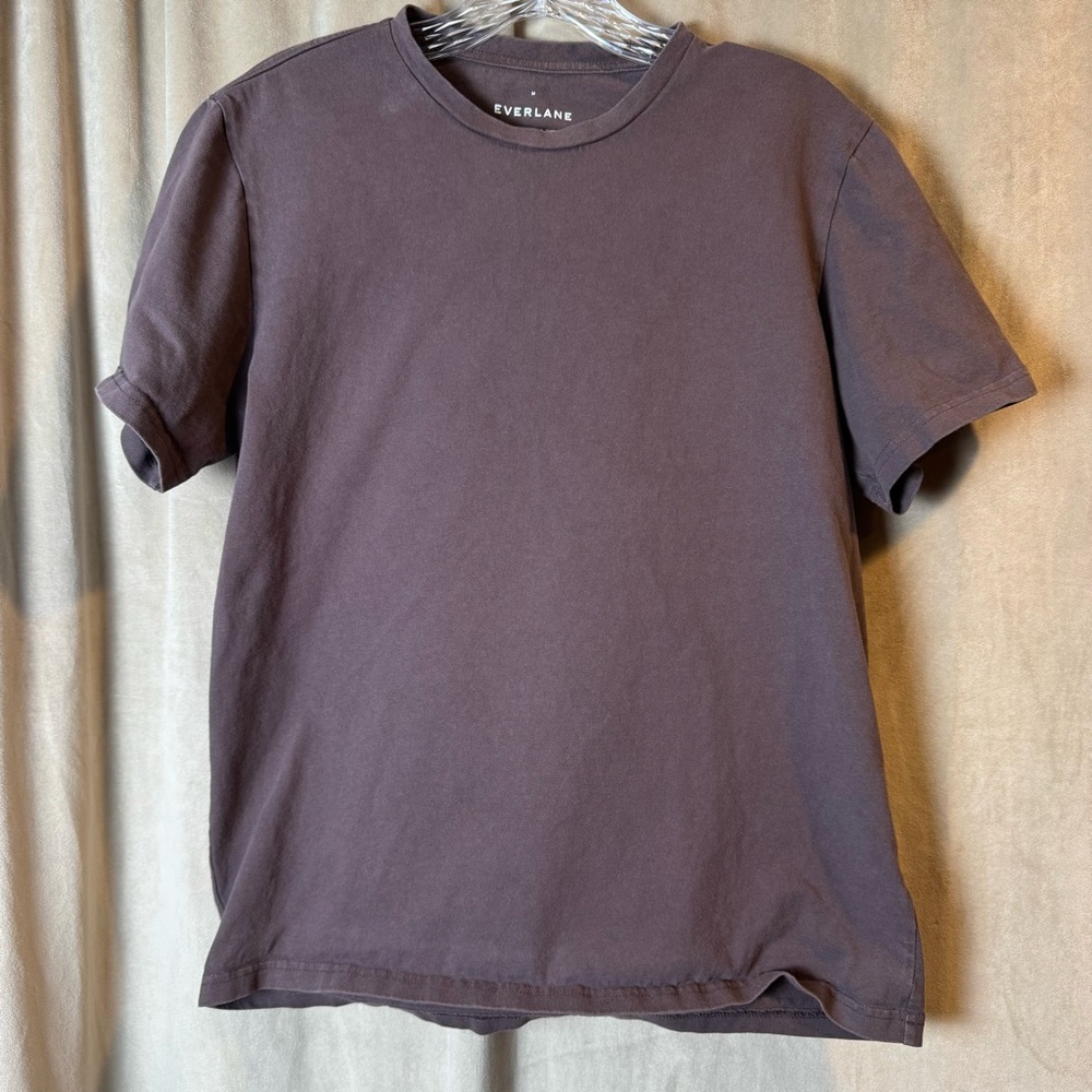 Everlane‎ women’s  chocolate  Brown Short Sleeve Tee acid wash maybe?
